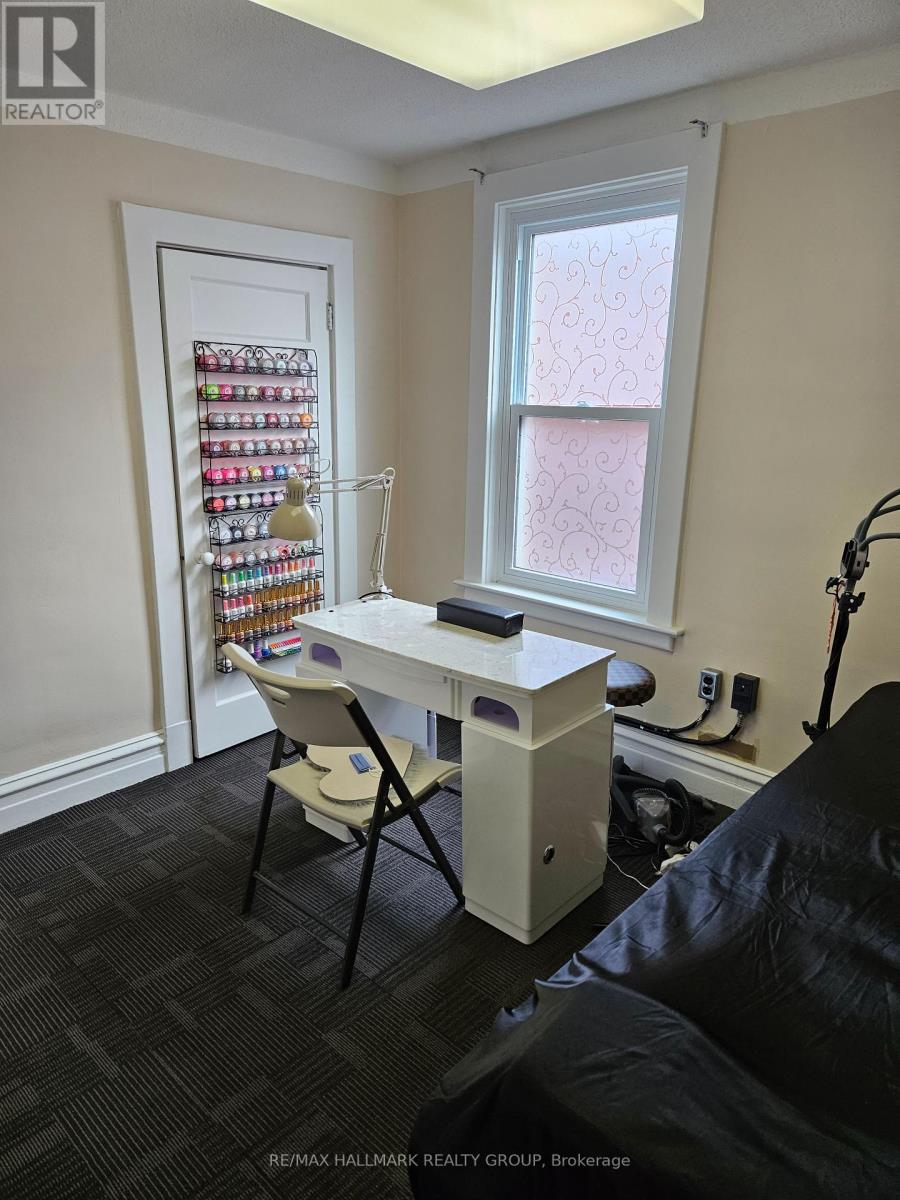 Photo 9 of 22 563 Gladstone Avenue, Ottawa ON