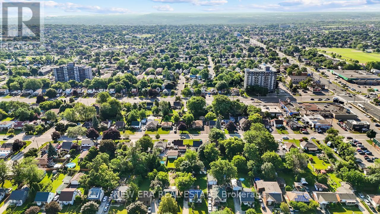 Photo 18 of 784 Upper Gage Drive, Hamilton ON