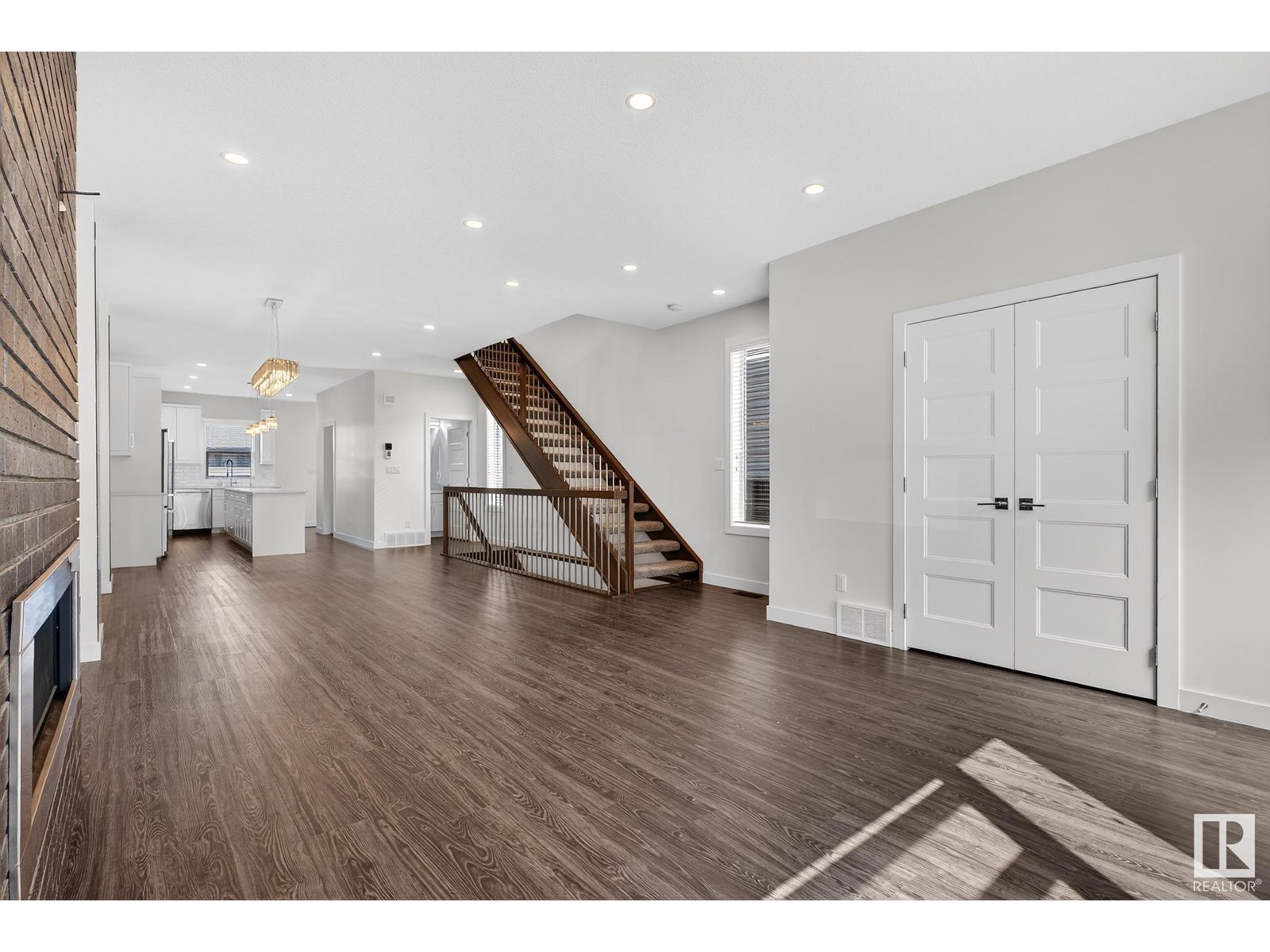 Photo 10 of 12836 123 A St Nw, Edmonton AB
