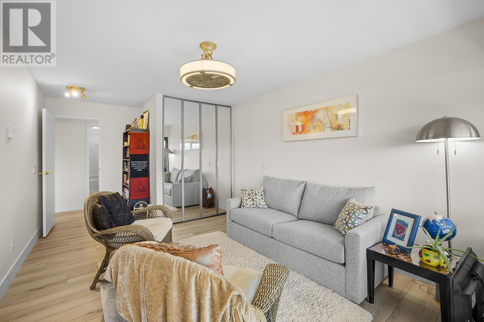 1403 737 Leon Avenue, Kelowna
