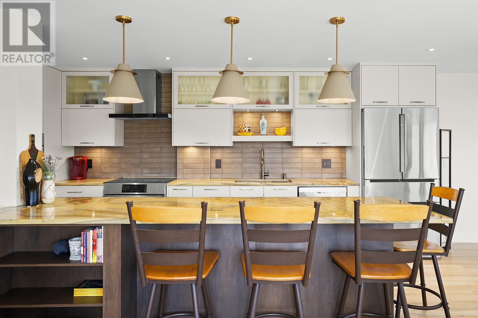 1403 737 Leon Avenue, Kelowna