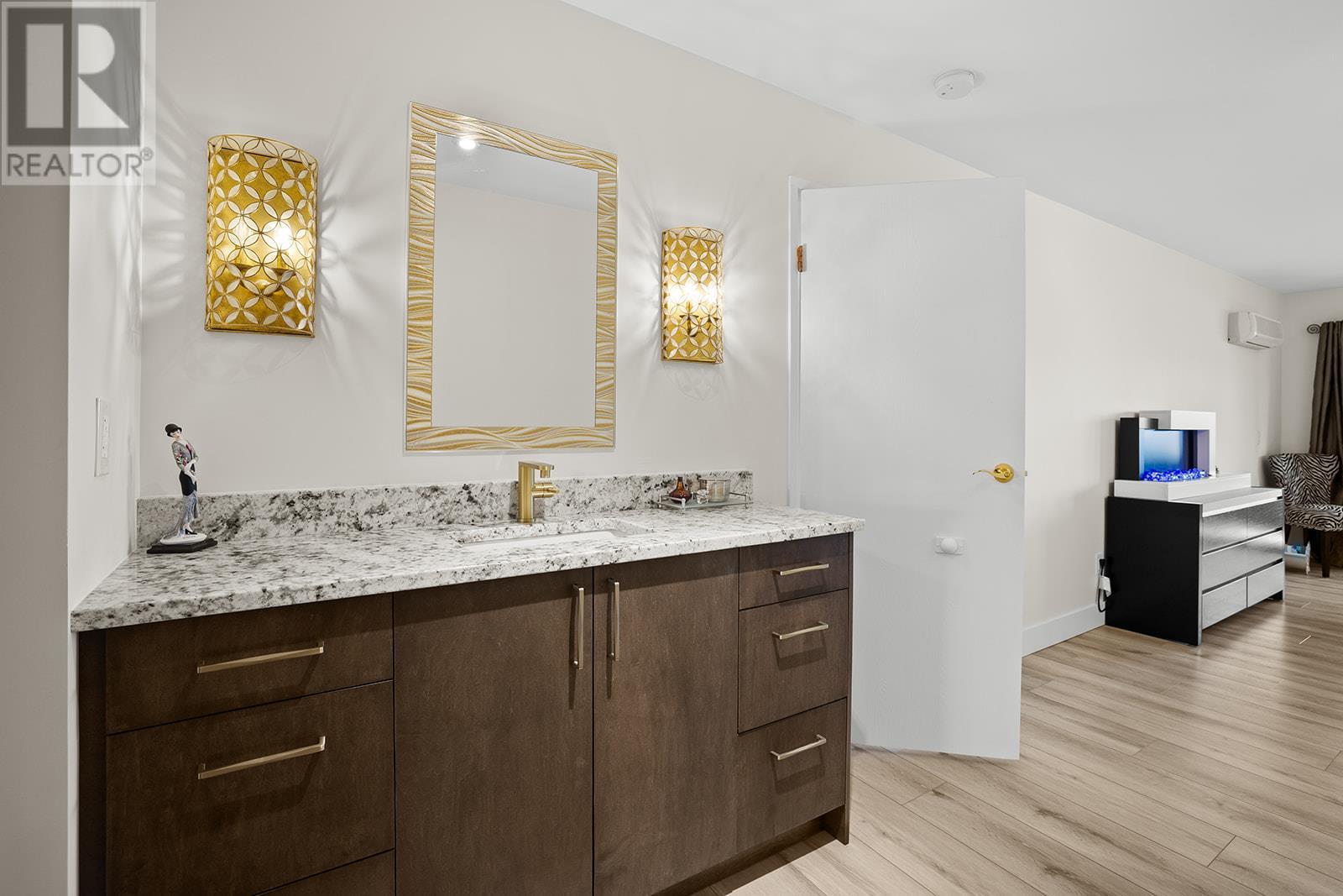 1403 737 Leon Avenue, Kelowna
