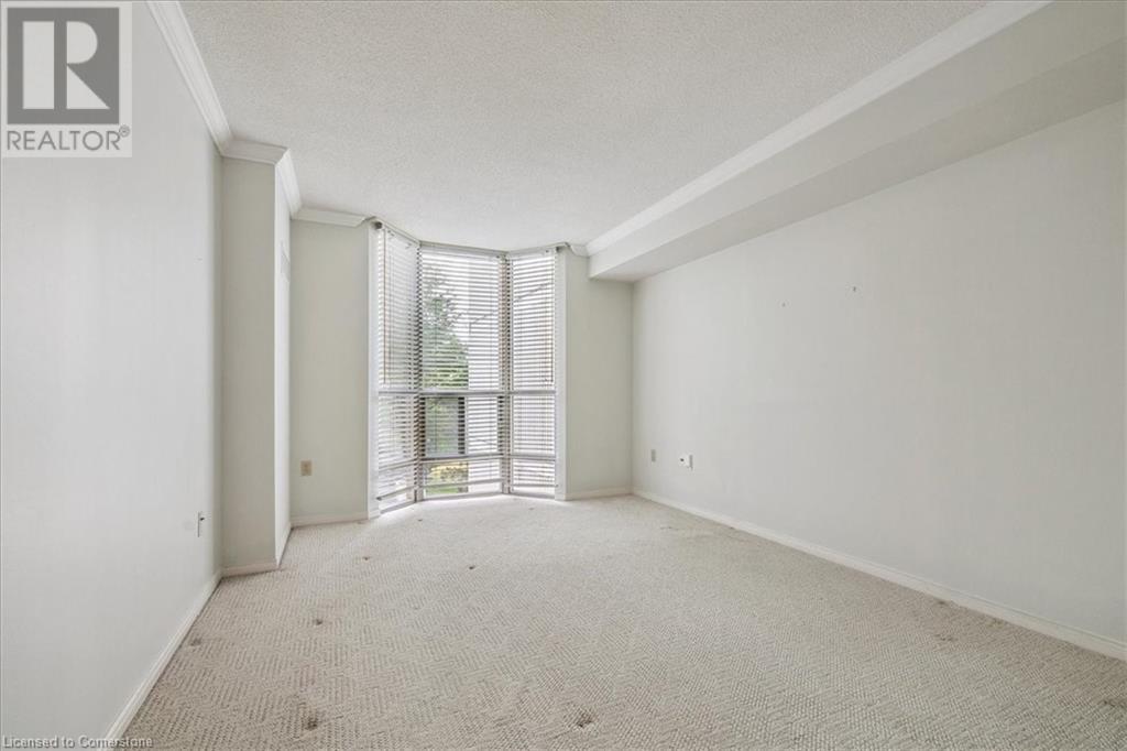 Photo 45 of 5090 Pinedale Avenue Unit 302, Burlington ON