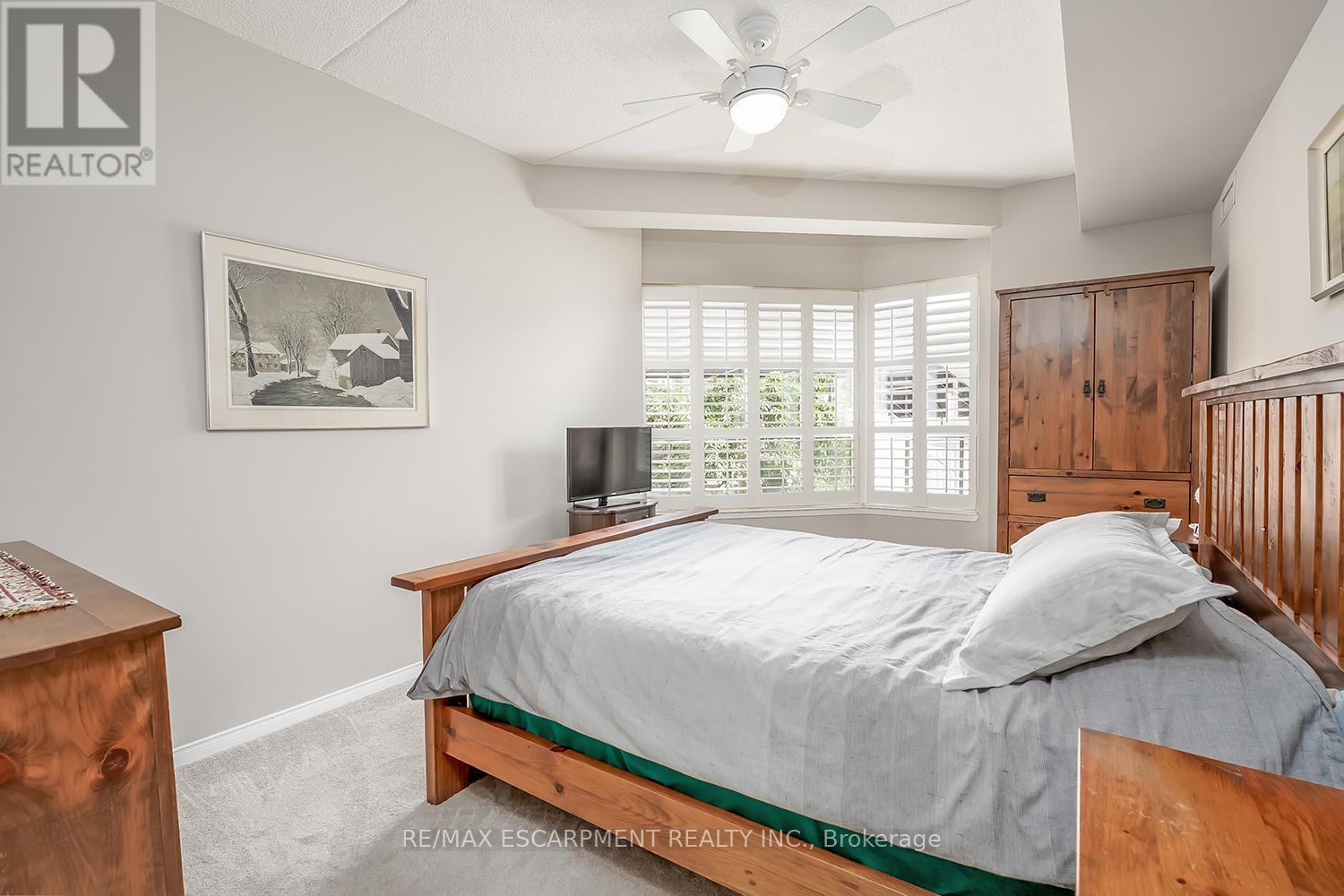 Photo 25 of 108 2085 Amherst Heights Drive, Burlington ON