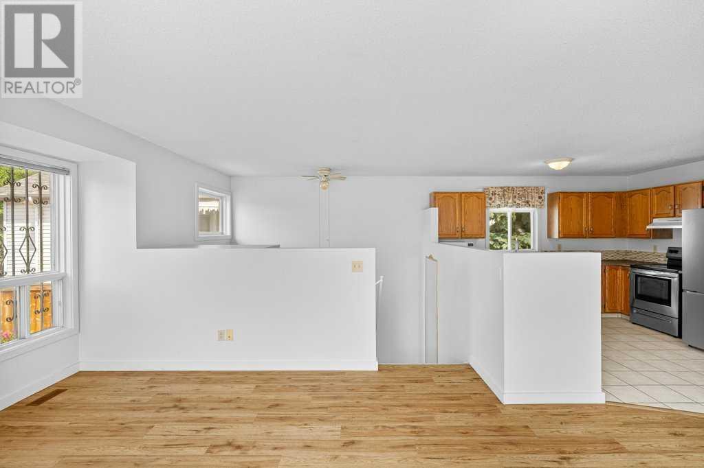Single Family House Bi-level for Sale in  Hunterhorn Crescent NE Huntington Hills Calgary 
