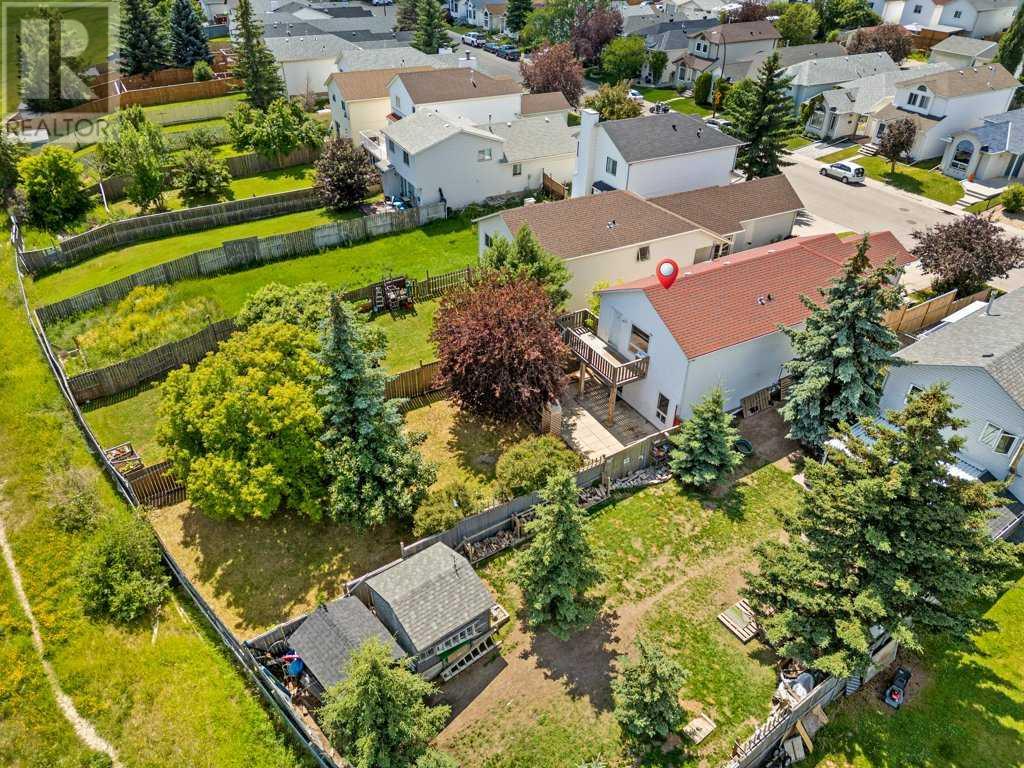 Single Family House Bi-level for Sale in  Hunterhorn Crescent NE Huntington Hills Calgary 