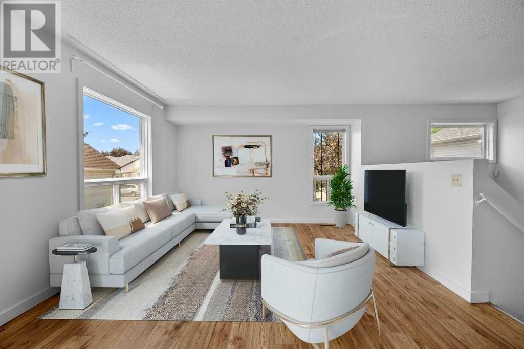 Single Family House Bi-level for Sale in  Hunterhorn Crescent NE Huntington Hills Calgary 
