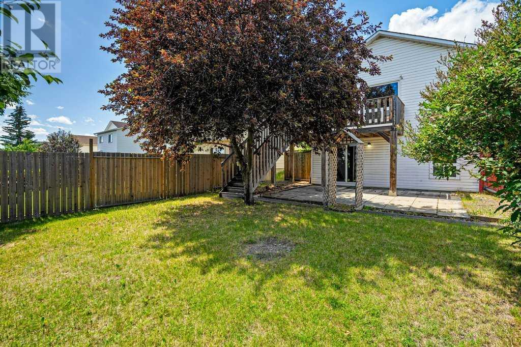 Single Family House Bi-level for Sale in  Hunterhorn Crescent NE Huntington Hills Calgary 