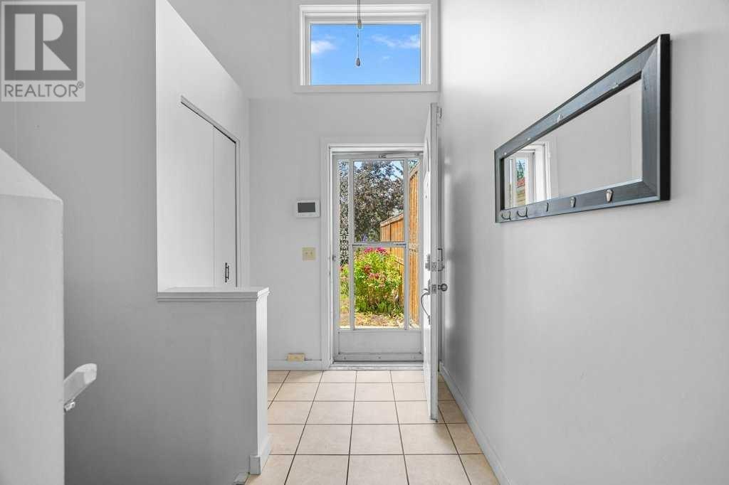 Single Family House Bi-level for Sale in  Hunterhorn Crescent NE Huntington Hills Calgary 