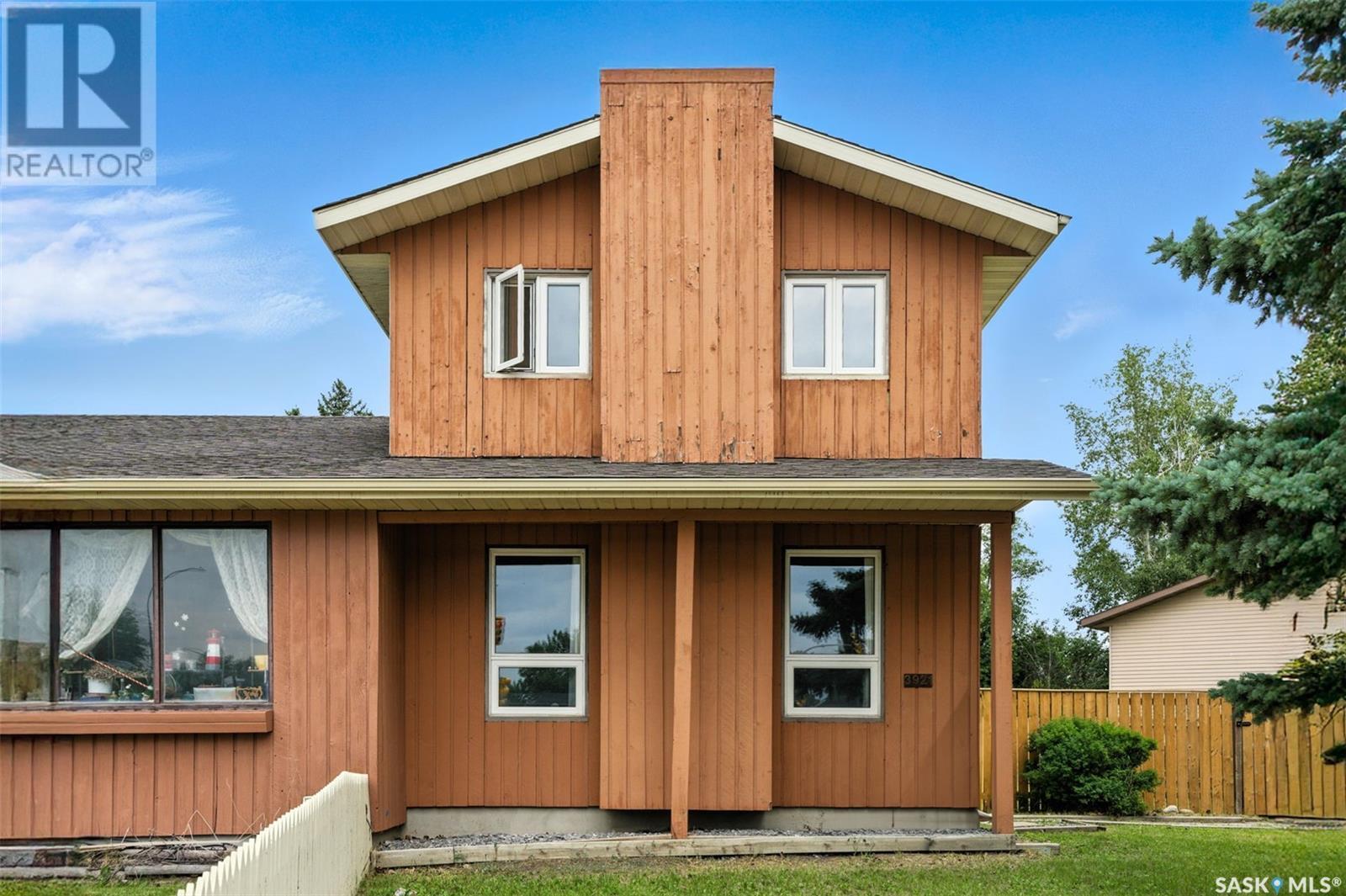 Single Family House 2 Level for Sale in  Taylor STREET E Saskatoon 