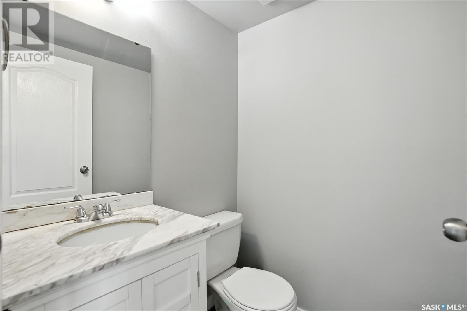 Single Family House 2 Level for Sale in  Taylor STREET E Saskatoon 