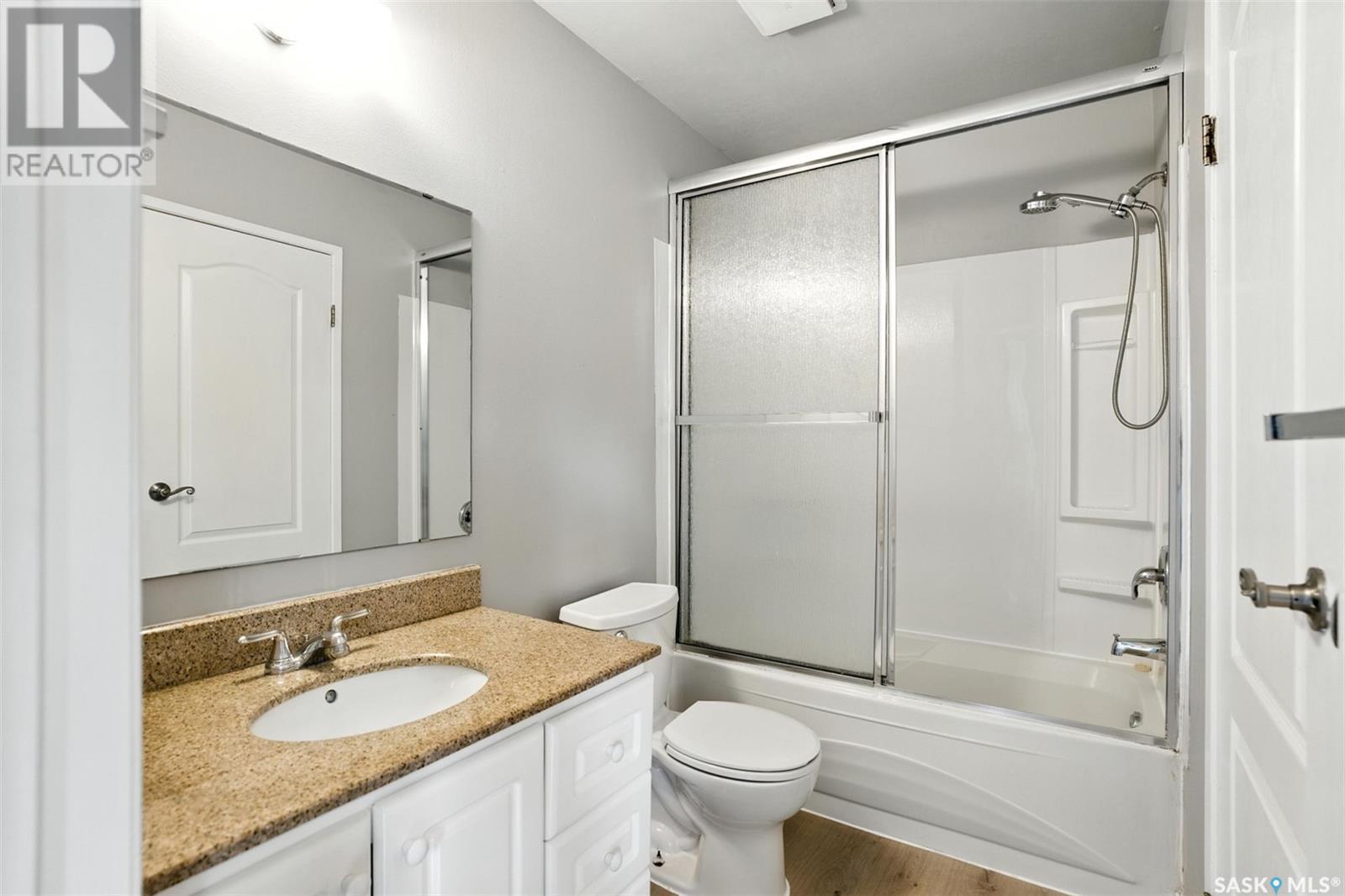 Single Family House 2 Level for Sale in  Taylor STREET E Saskatoon 