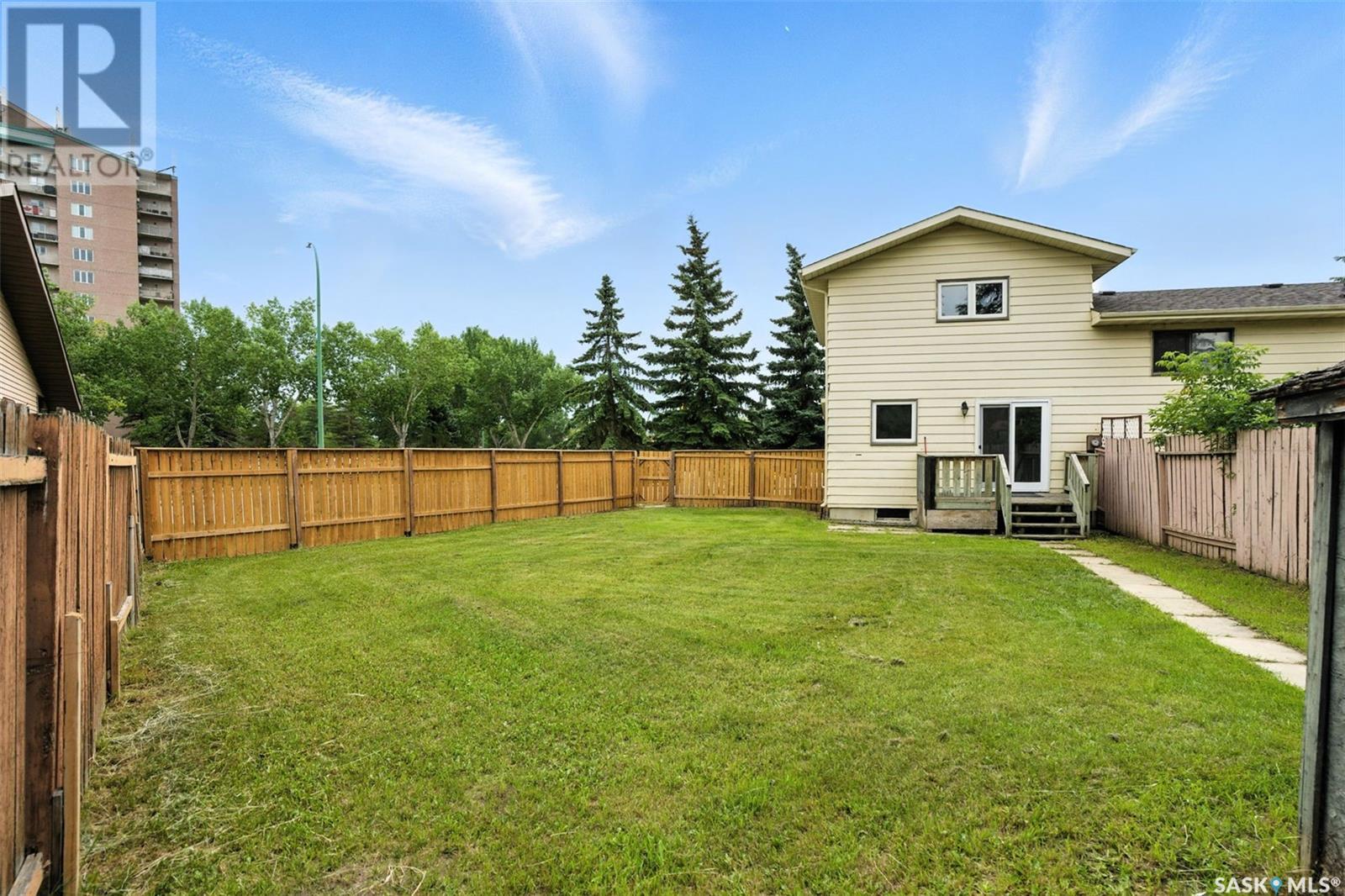 Single Family House 2 Level for Sale in  Taylor STREET E Saskatoon 