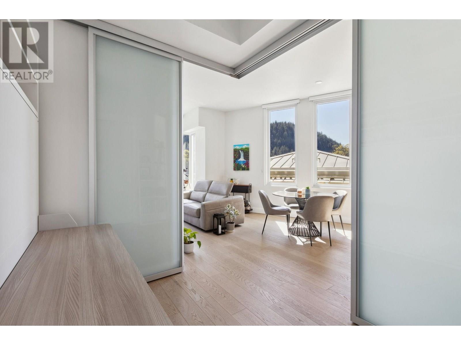 509 6707 NELSON AVENUE, West Vancouver