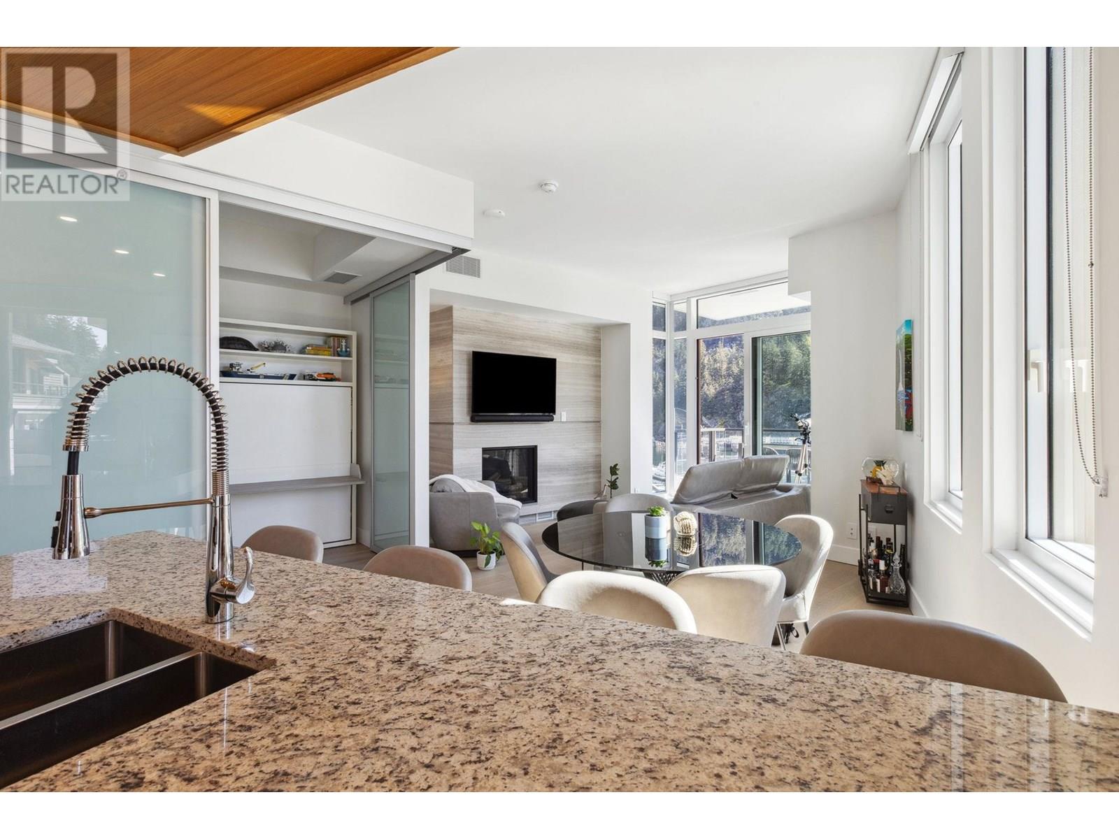 509 6707 NELSON AVENUE, West Vancouver