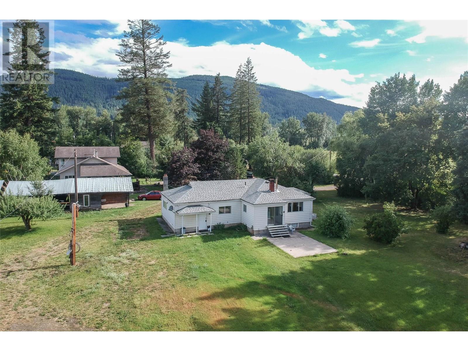 177 Creighton Valley Road, Lumby