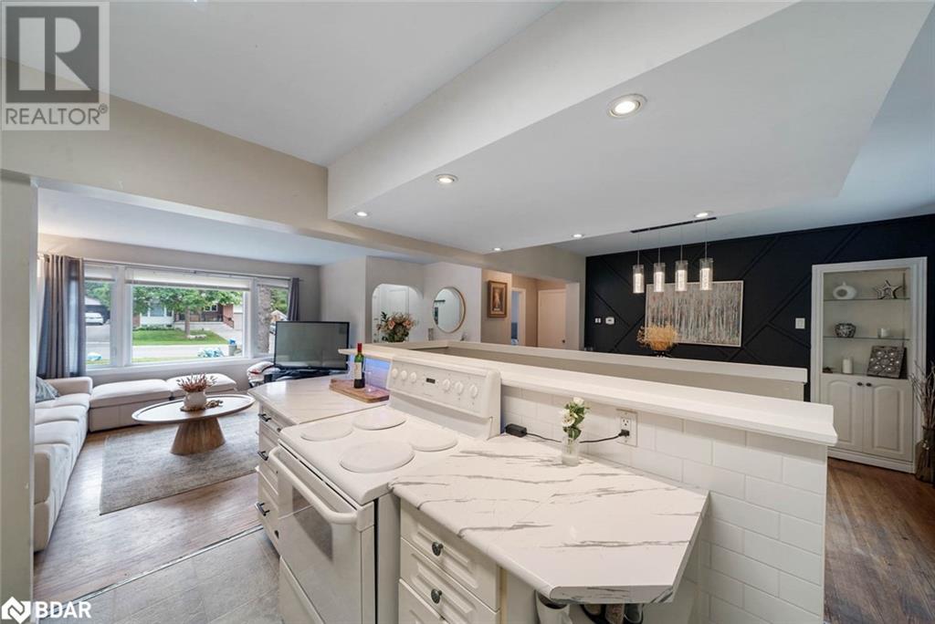 Photo 14 of 88 Penetang Street, Barrie ON