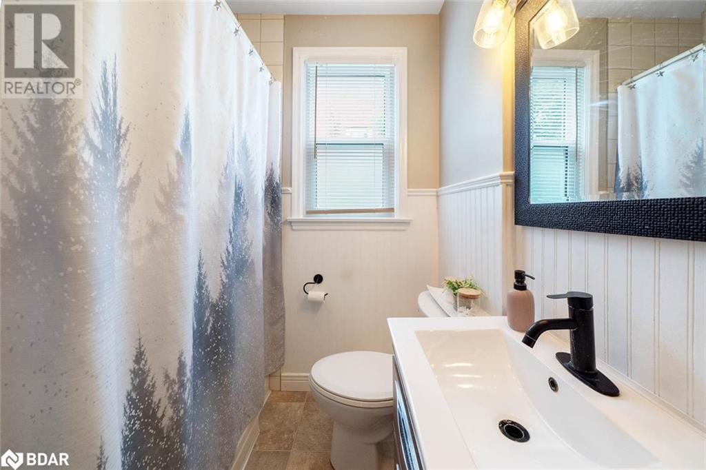 Photo 17 of 88 Penetang Street, Barrie ON