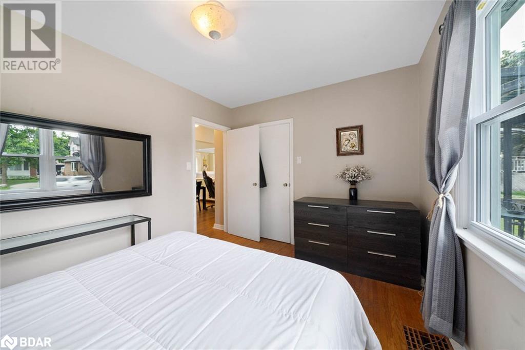 Photo 19 of 88 Penetang Street, Barrie ON