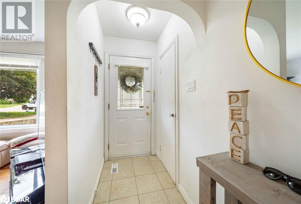 Photo 4 of 88 Penetang Street, Barrie ON