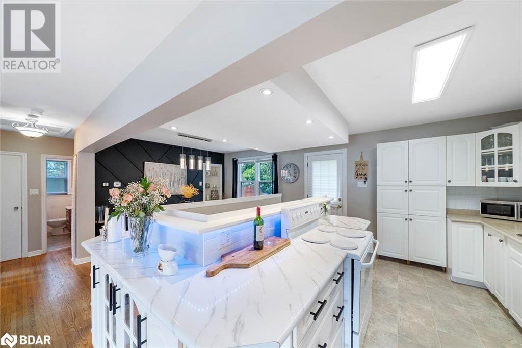 Photo 9 of 88 Penetang Street, Barrie ON