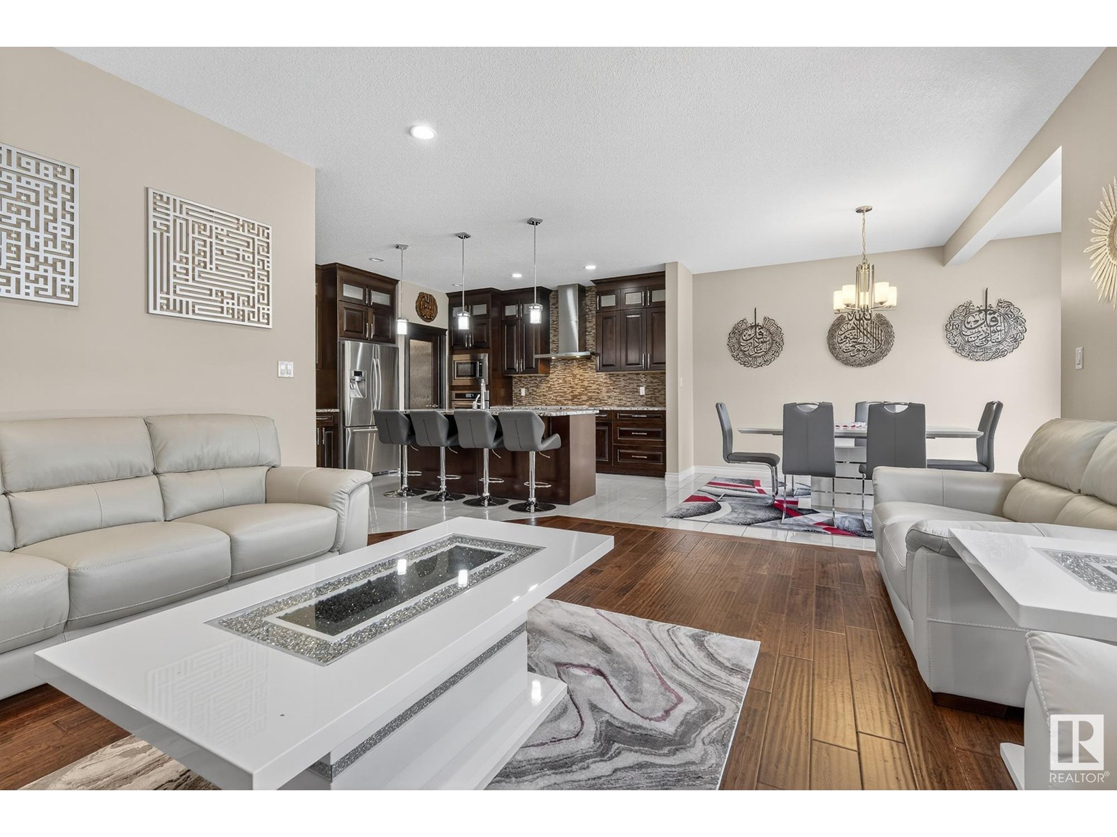 Photo 10 of 16259 137 St Nw, Edmonton AB