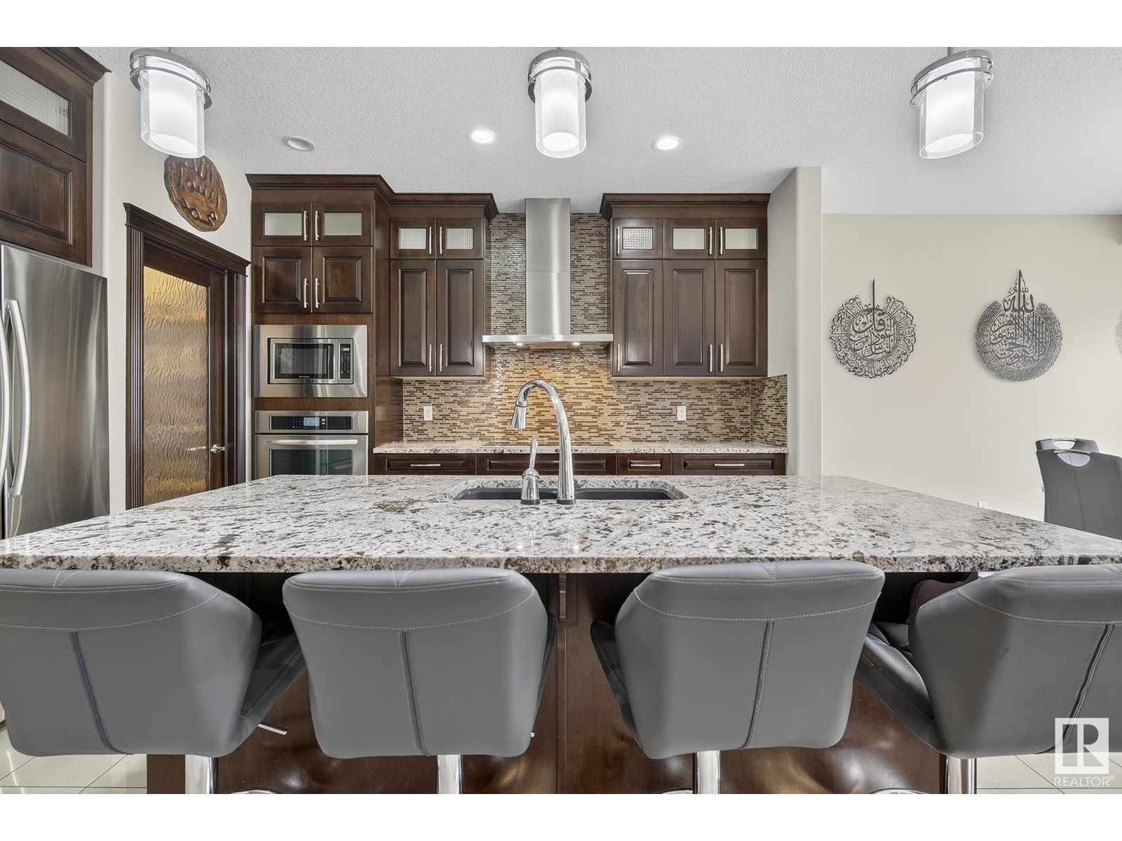 Photo 4 of 16259 137 St Nw, Edmonton AB