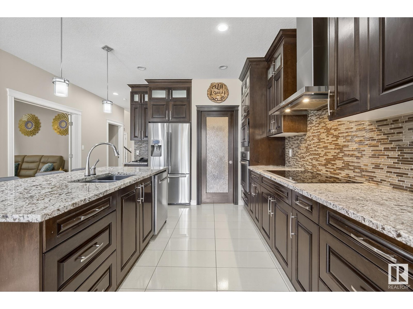 Photo 6 of 16259 137 St Nw, Edmonton AB