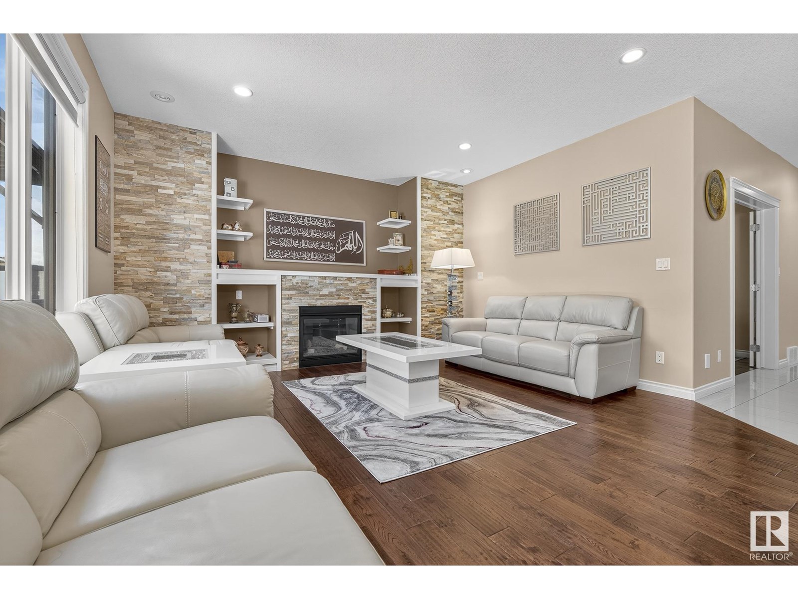 Photo 9 of 16259 137 St Nw, Edmonton AB