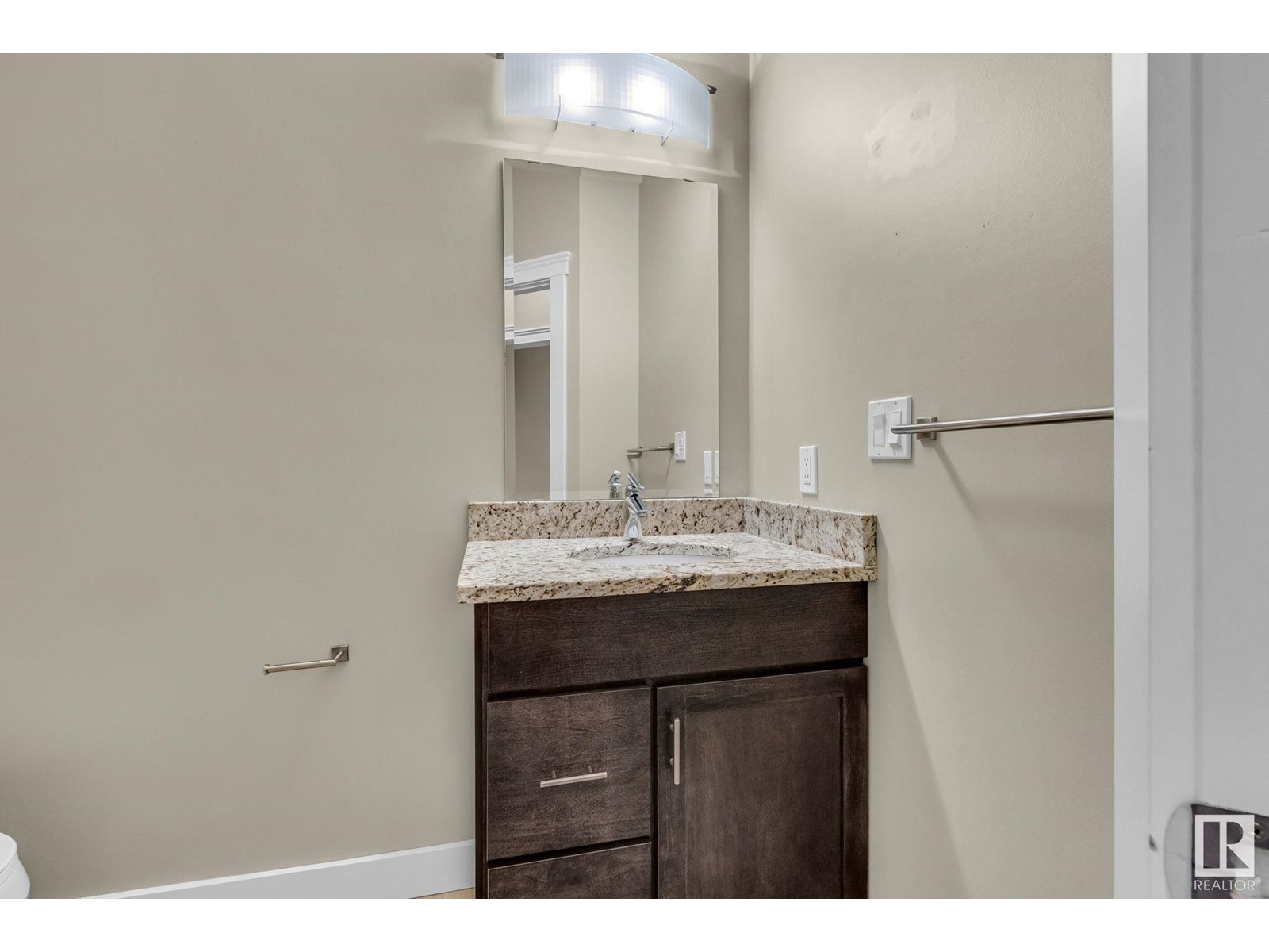 Photo 30 of 4 11518 76 Av Nw, Edmonton AB