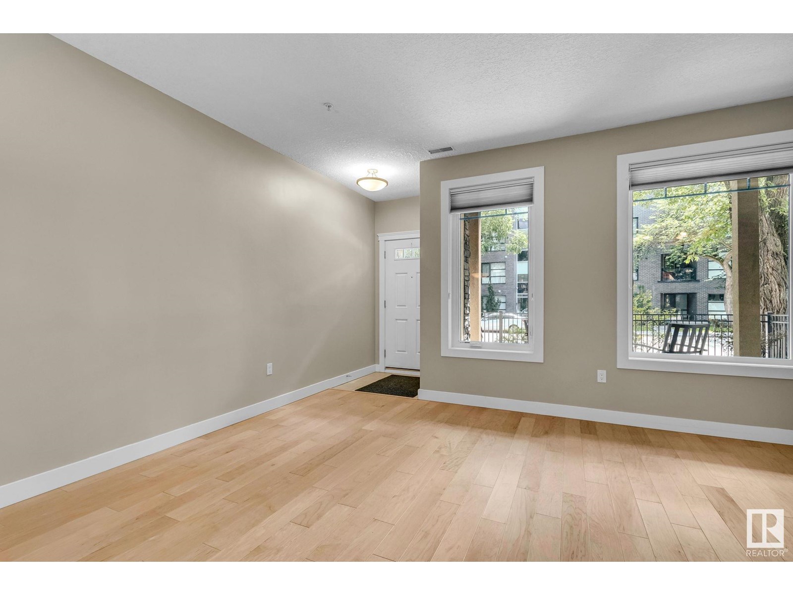 Photo 3 of 4 11518 76 Av Nw, Edmonton AB