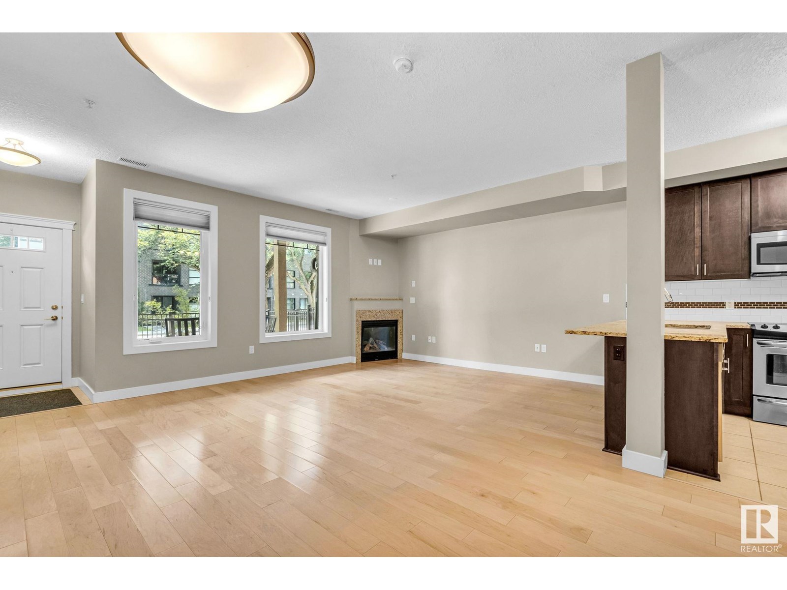 Photo 6 of 4 11518 76 Av Nw, Edmonton AB