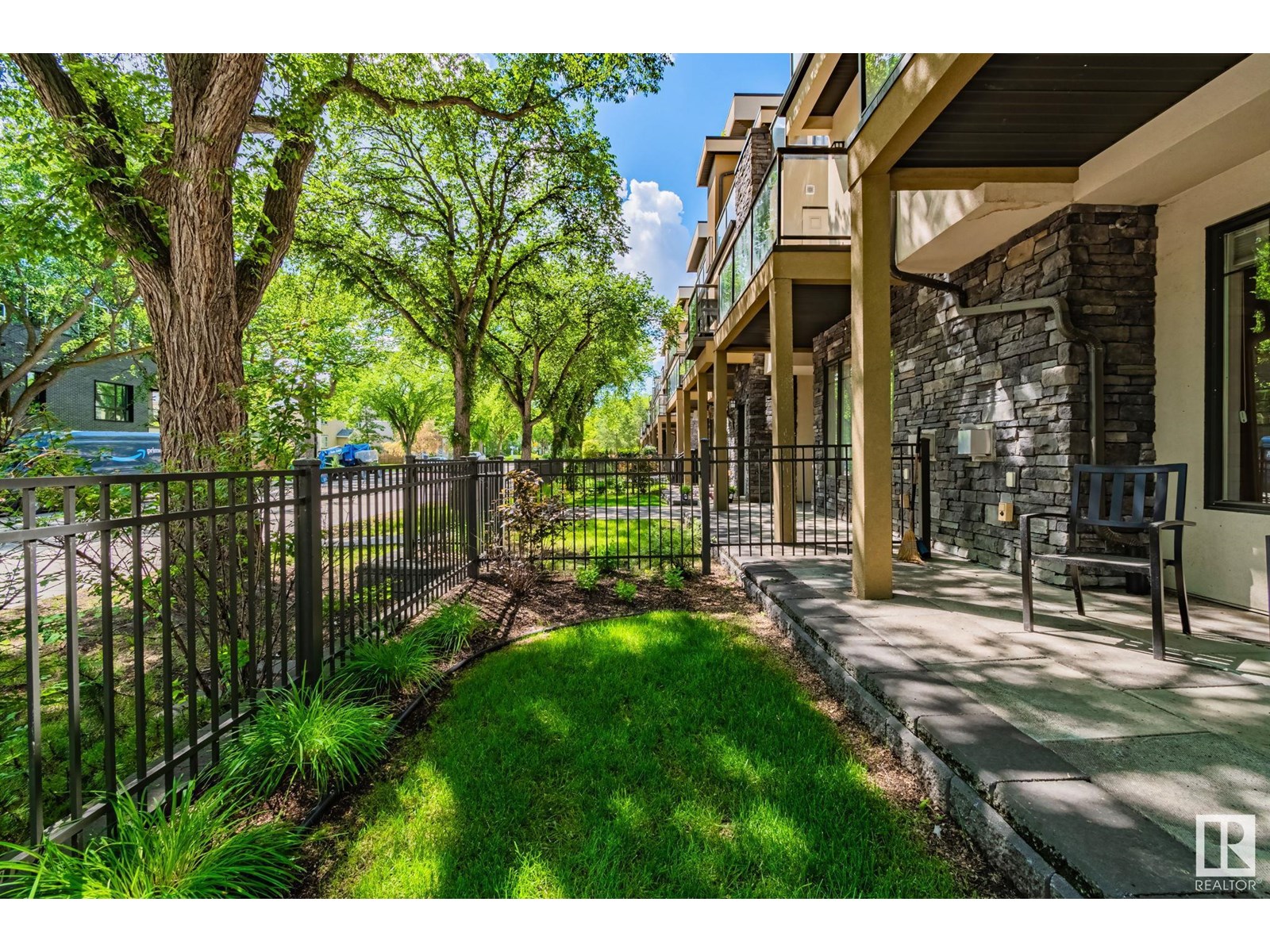 Photo 48 of 4 11518 76 Av Nw, Edmonton AB