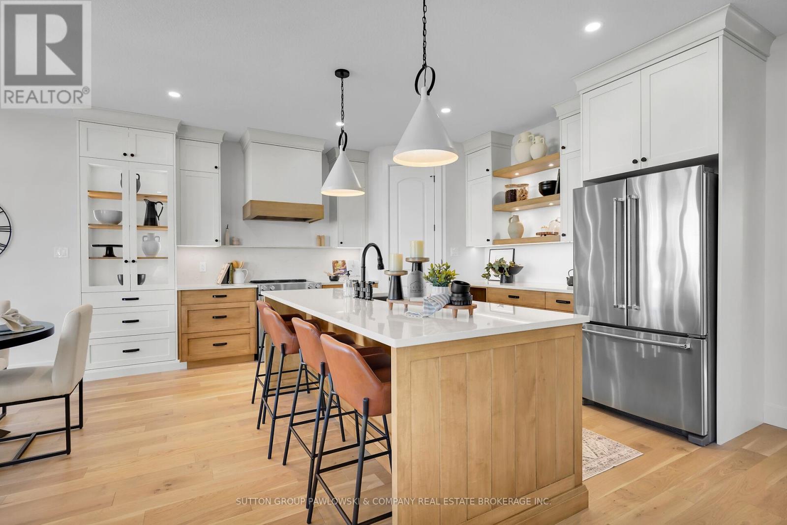 Single Family House for Sale in  SPRUCE CRESCENT North Middlesex (Parkhill) 