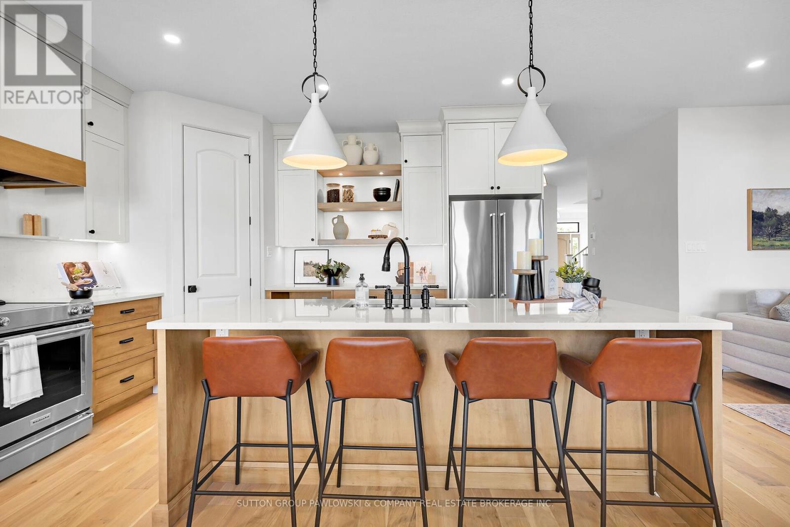 Single Family House for Sale in  SPRUCE CRESCENT North Middlesex (Parkhill) 