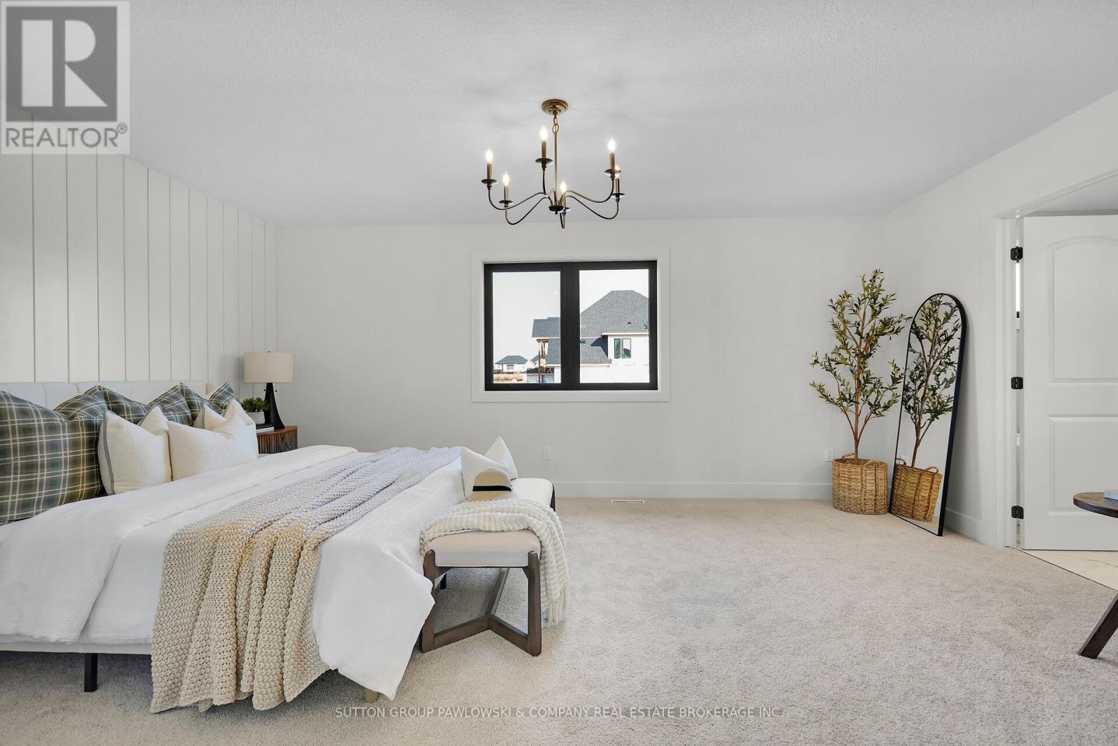 Single Family House for Sale in  SPRUCE CRESCENT North Middlesex (Parkhill) 