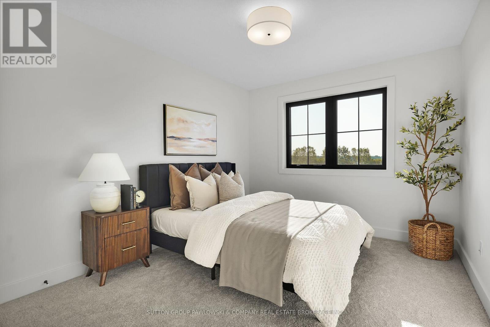 Single Family House for Sale in  SPRUCE CRESCENT North Middlesex (Parkhill) 