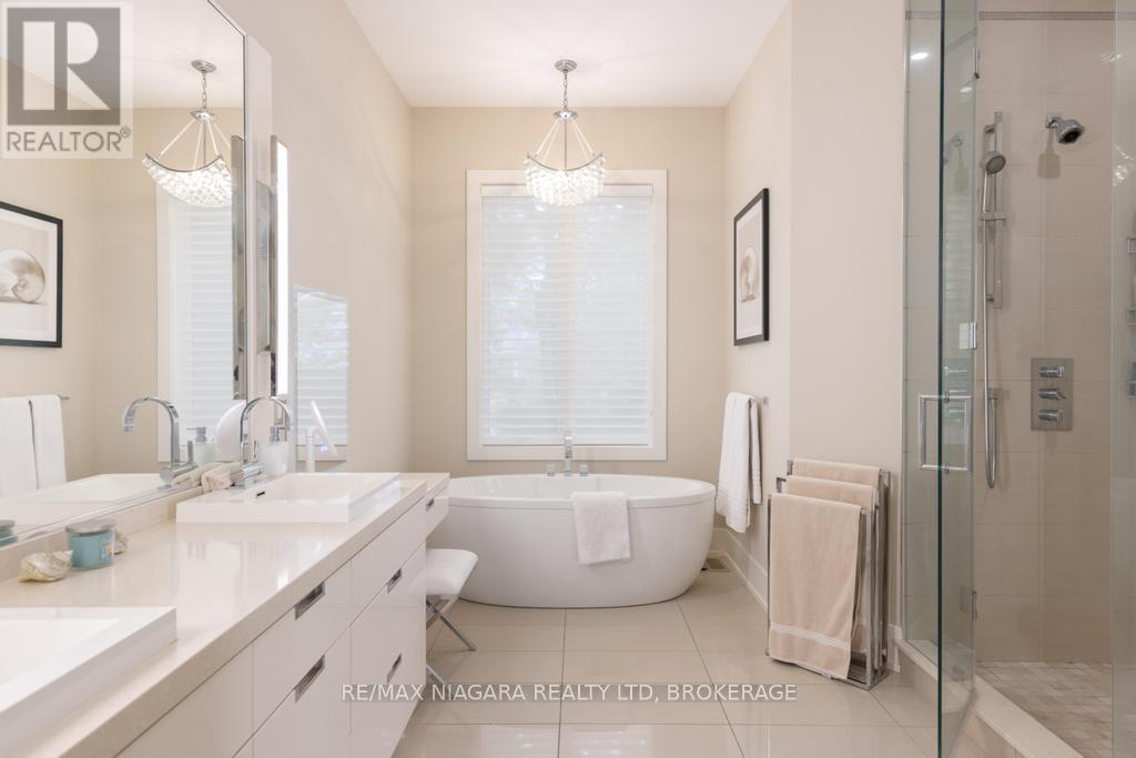 Photo 11 of 362 Niagara Boulevard, Niagaraonthelake ON