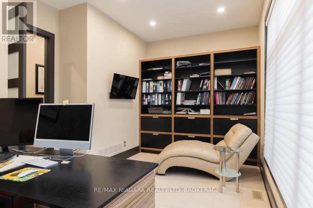 Photo 19 of 362 Niagara Boulevard, Niagaraonthelake ON