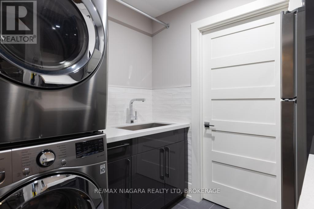 Photo 18 of 362 Niagara Boulevard, Niagaraonthelake ON