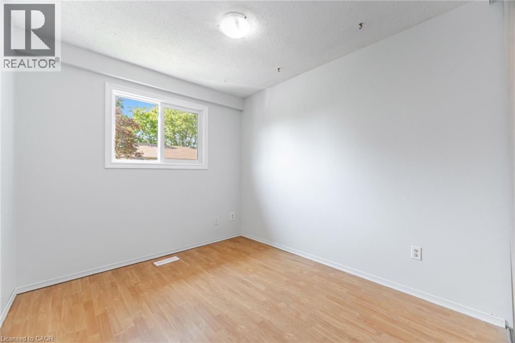 Photo 18 of 281 Bluevale Street N Unit 23, Waterloo ON