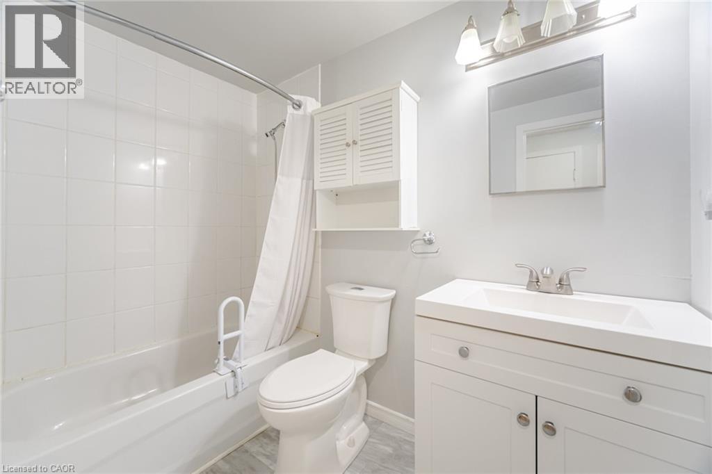 Photo 23 of 281 Bluevale Street N Unit 23, Waterloo ON