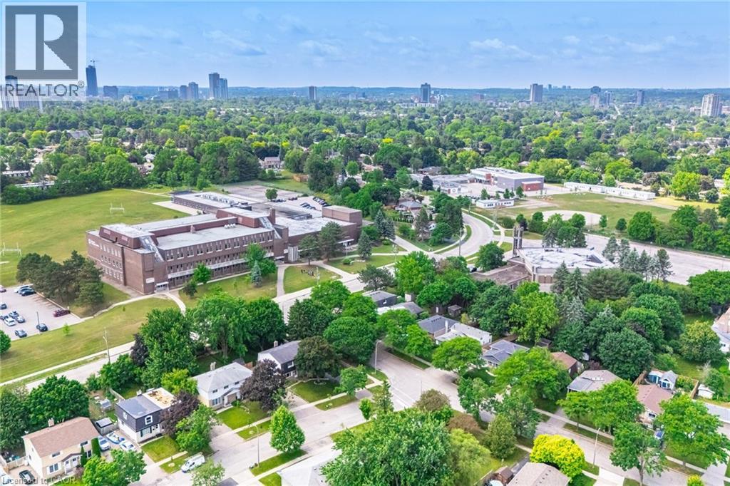 Photo 39 of 281 Bluevale Street N Unit 23, Waterloo ON
