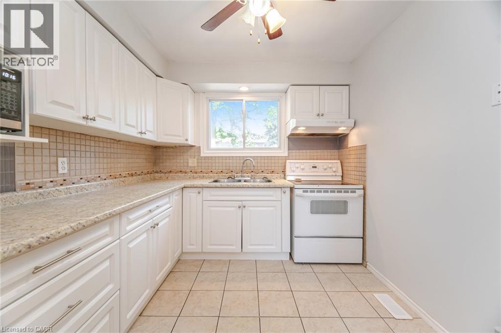 Photo 9 of 281 Bluevale Street N Unit 23, Waterloo ON
