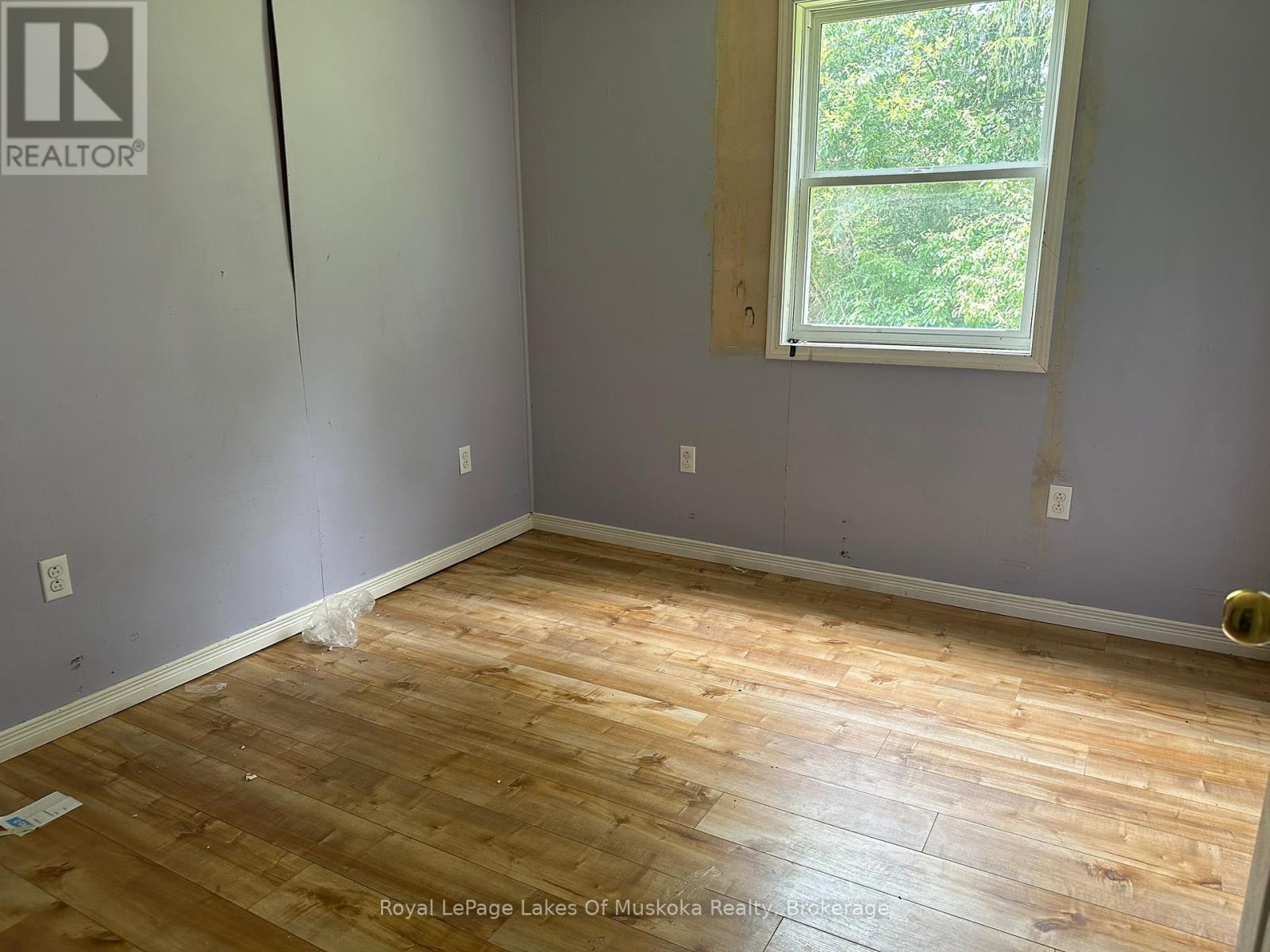 Photo 7 of 76 Ontario Street, Burks Falls ON