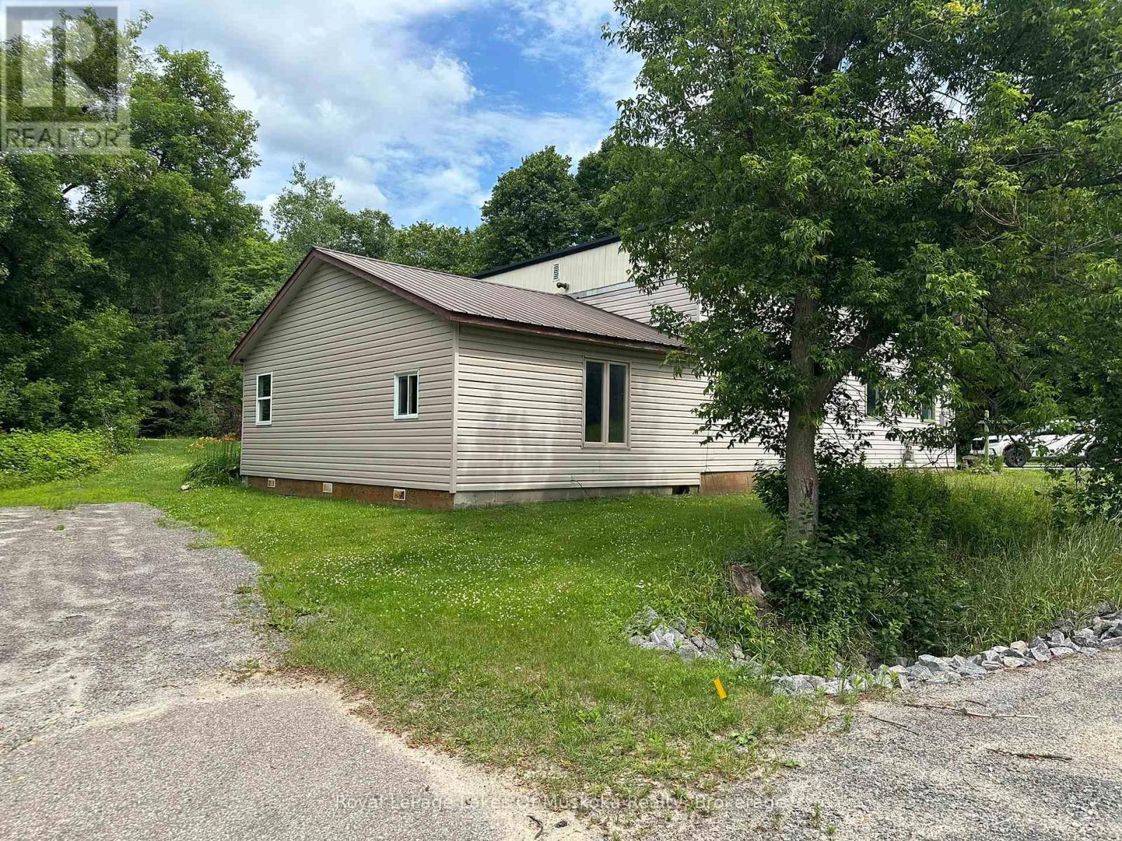 Photo 3 of 76 Ontario Street, Burks Falls ON