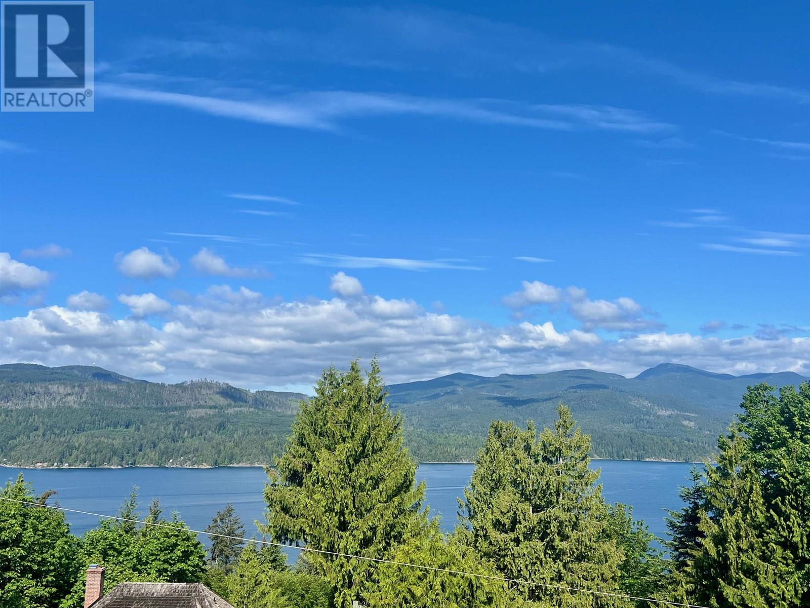 5821 DEERHORN DRIVE, Sechelt