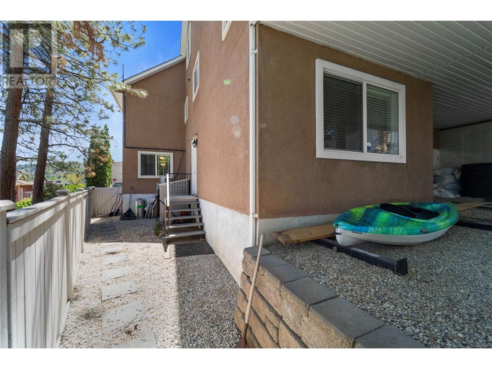 Photo 9 of 1548 Assiniboine Road, Kamloops BC
