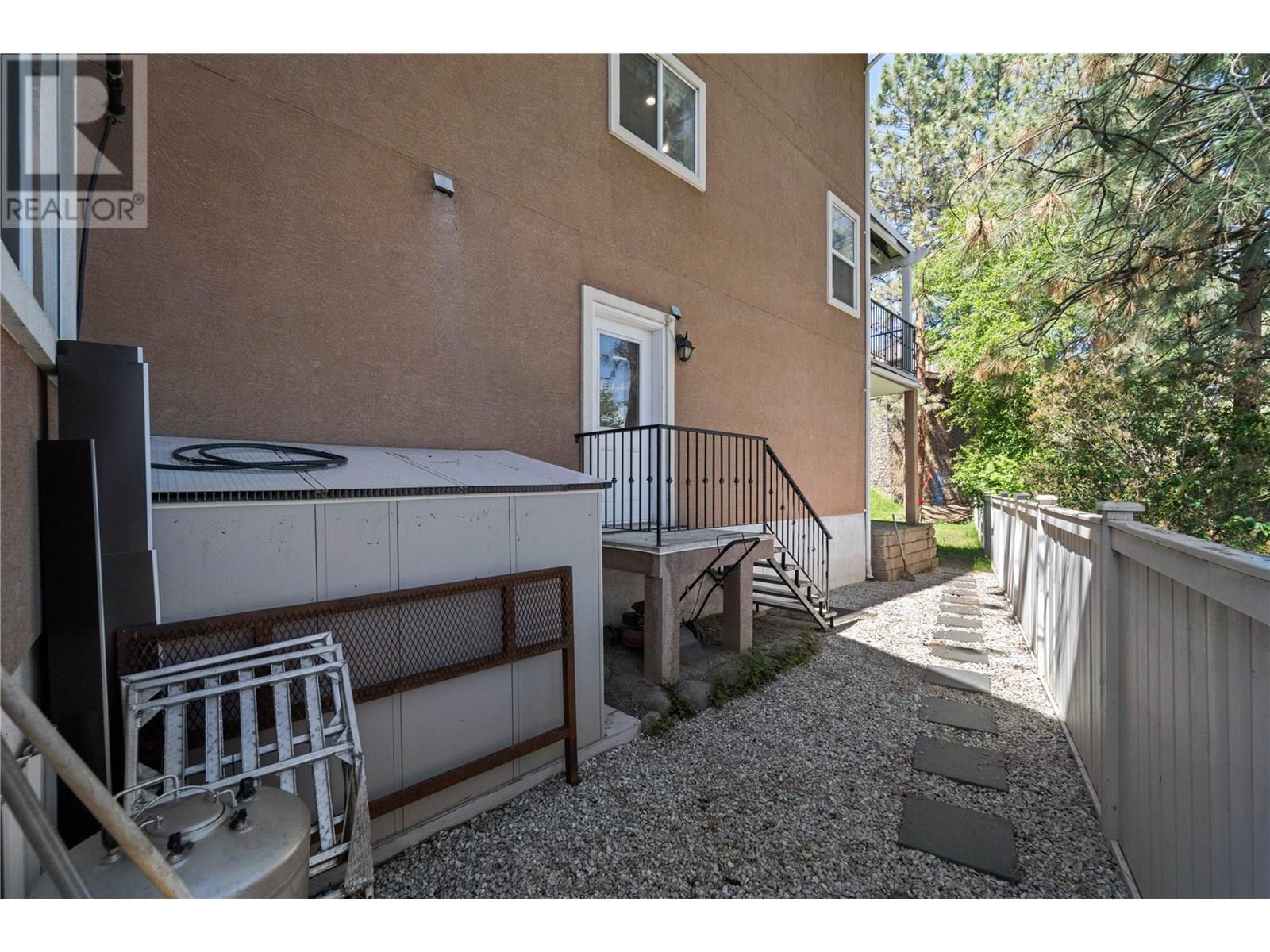 Photo 21 of 1548 Assiniboine Road, Kamloops BC