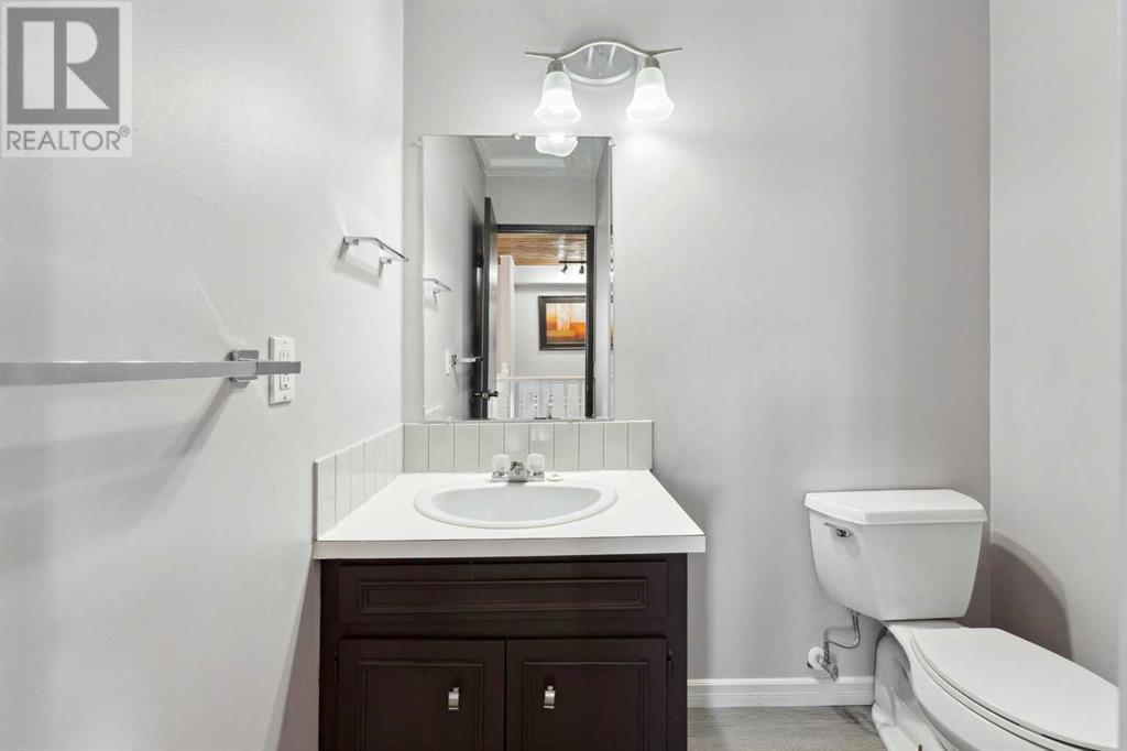 Single Family House Bi-level for Sale in E   Street SE Forest Lawn Calgary 